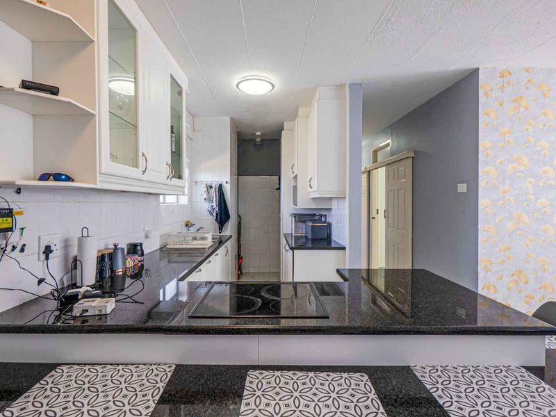 Furnished on the beach - Photo 8