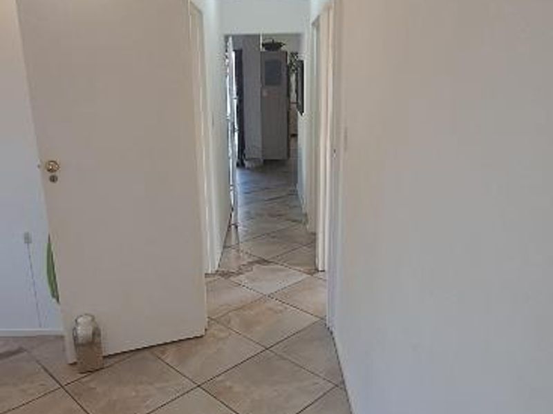 Miramar Family Home to Rent - Photo 10