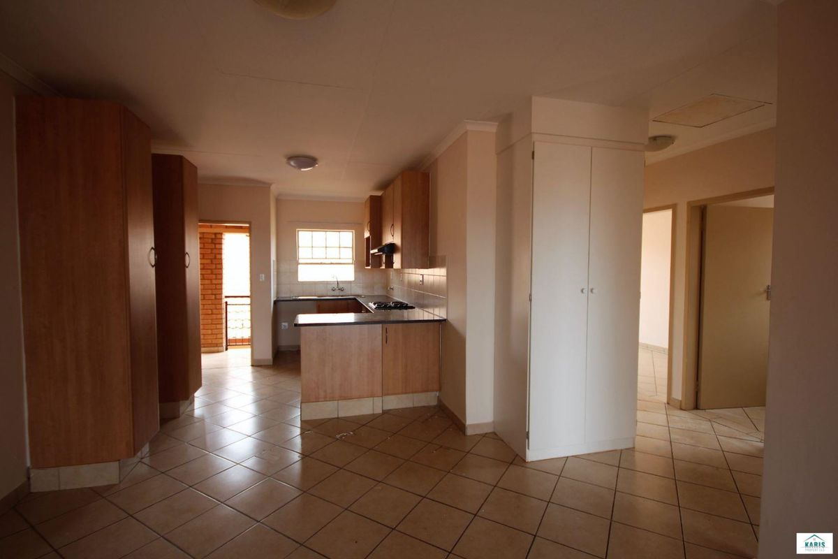 Perfect 2Bedroom Ground Floor Apartment!! - Photo 2