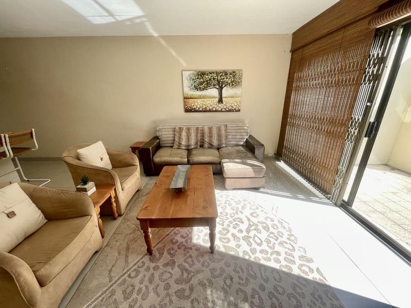 Hendra - Fully Furnished Ground Floor Townhouse – 500m from Umhlanga Promenade - Photo 3