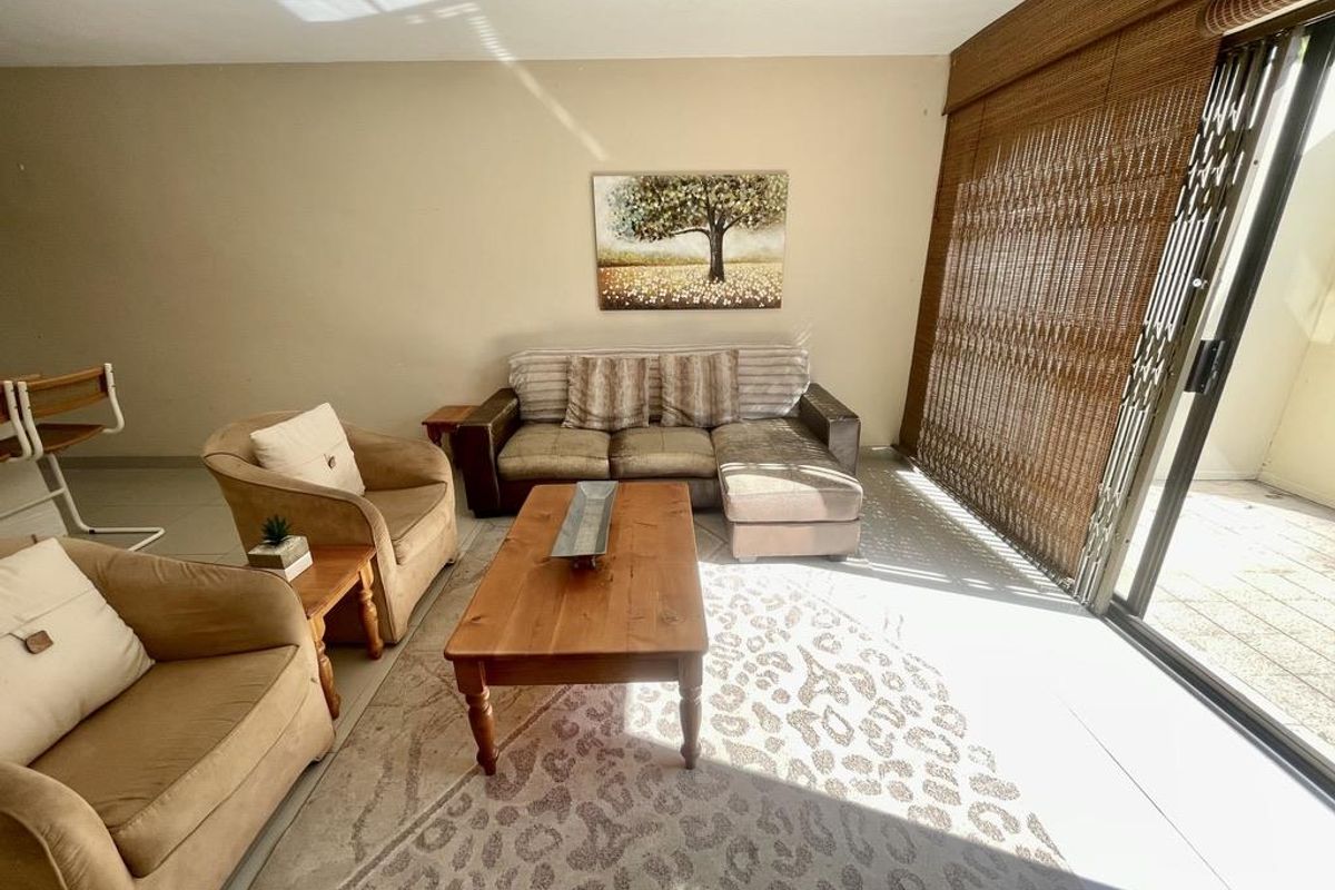 Hendra - Fully Furnished Ground Floor Townhouse – 500m from Umhlanga Promenade - Photo 3