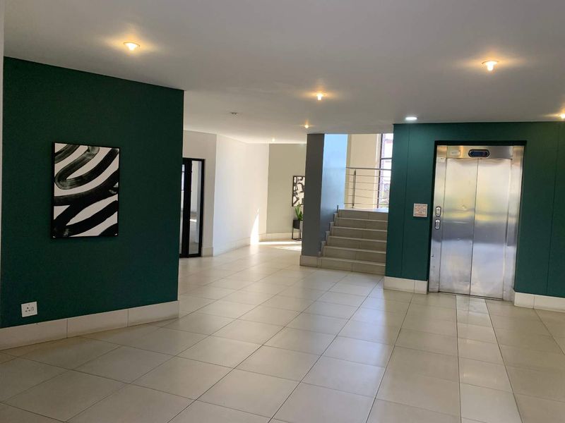 329m2 First Floor Office To Let at 11 Naivasha Road, Sunninghill - Photo 10