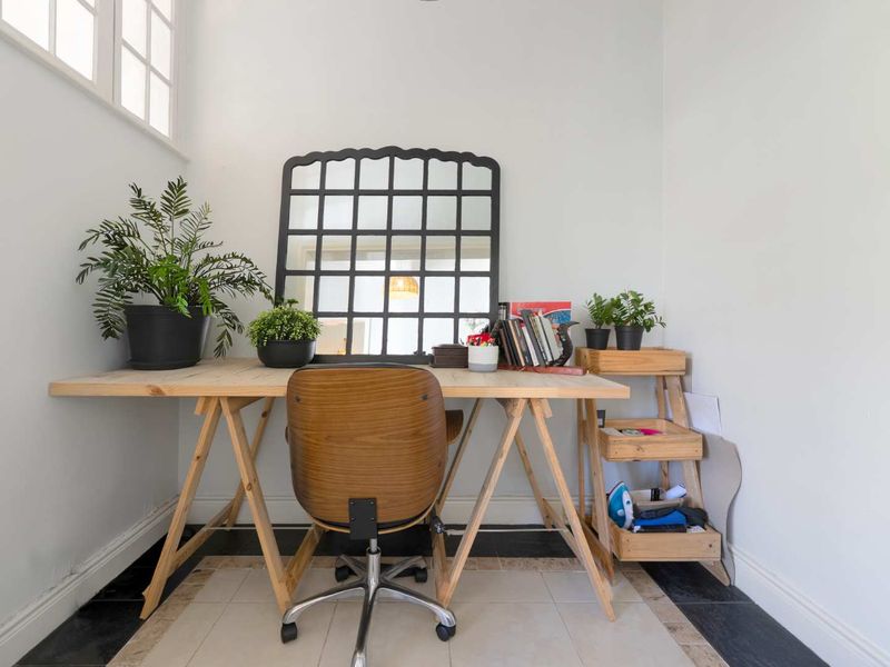 Own a Piece of Cape Town’s History in Victoria Court - Photo 4