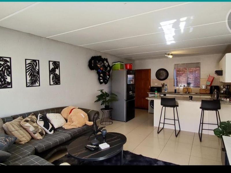 2 bedroom ground floor - Photo 3