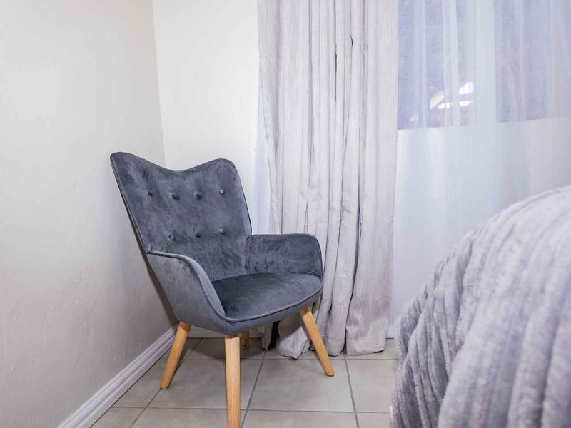 Urban Oaks Guest House - Photo 3