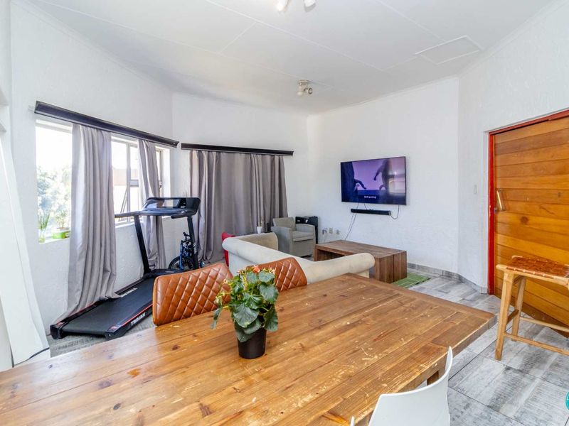 Neat Two-Bedroom Apartment with Upgraded Kitchen and Two Balconies! - Photo 9
