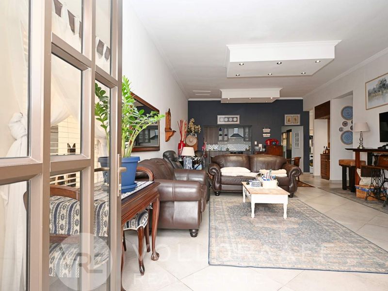Neat Corner Home with Bachelor Unit For Sale in Extension 22, Swakopmund - Photo 2