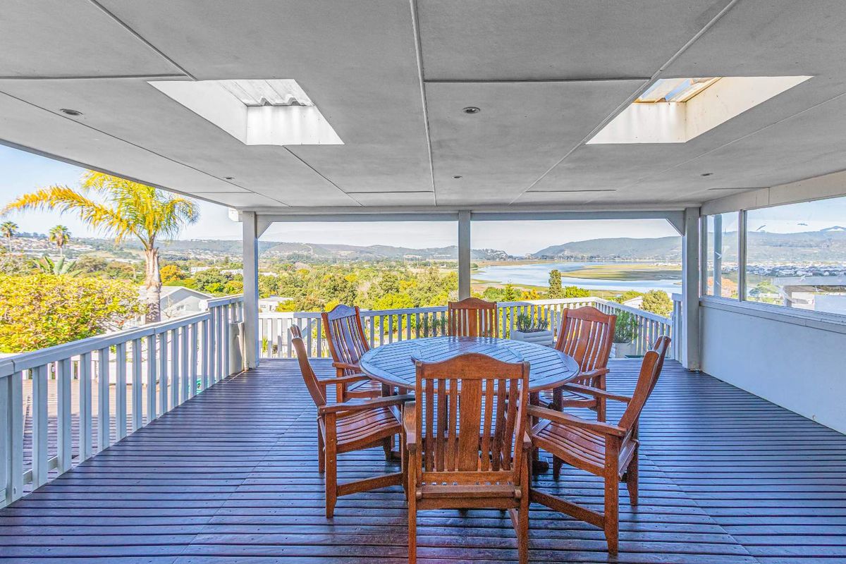 Charming family home with separate flat - Photo 3