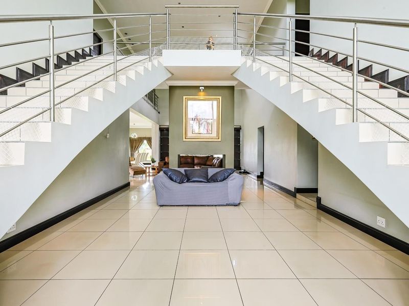 Spacious Family Home For Sale in Mooikloof - Pretoria - Photo 8