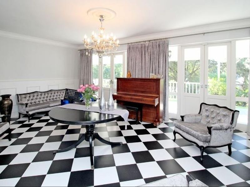 Spacious renovated family home - Photo 7