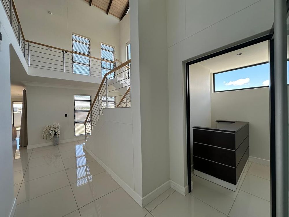 entrance area with foyer 