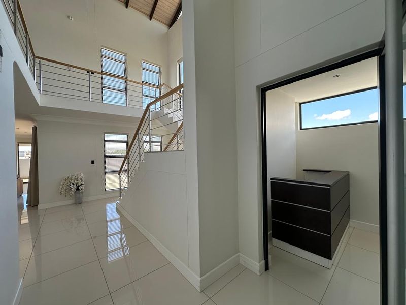 BEAUTIFUL AND SPACIOUS HOME FOR RENT -  MEERSIG, WALVIS BAY, NAMIBIA - Photo 4