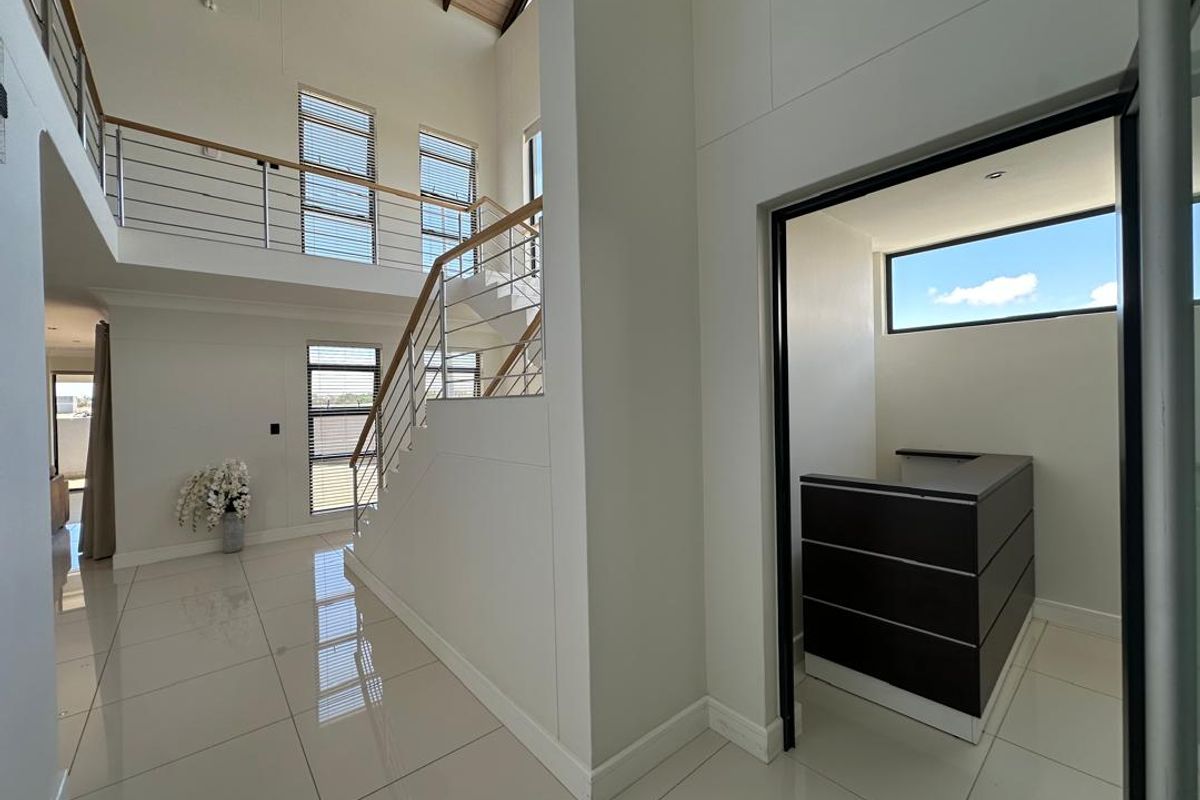 BEAUTIFUL AND SPACIOUS HOME FOR RENT -  MEERSIG, WALVIS BAY, NAMIBIA - Photo 4