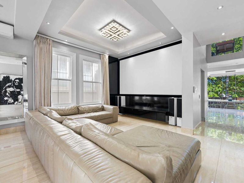 Furnished 3-Bedroom Home with Pool in Fresnaye - Photo 5