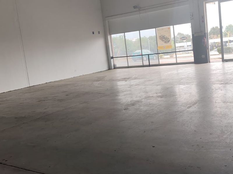 Rev Up Your Business in Vibrant Halfway House! - Photo 7