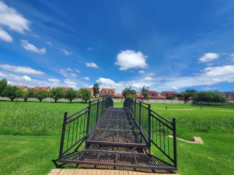 Stunning 1 bedroom ground floor apartment in Willowbrook - Photo 5