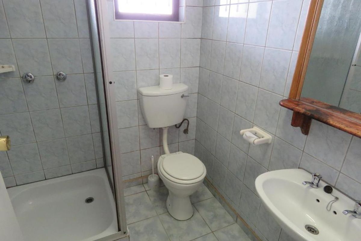 WALVIS BAY LUXURY GUESTHOUSE FOR SALE - Photo 5