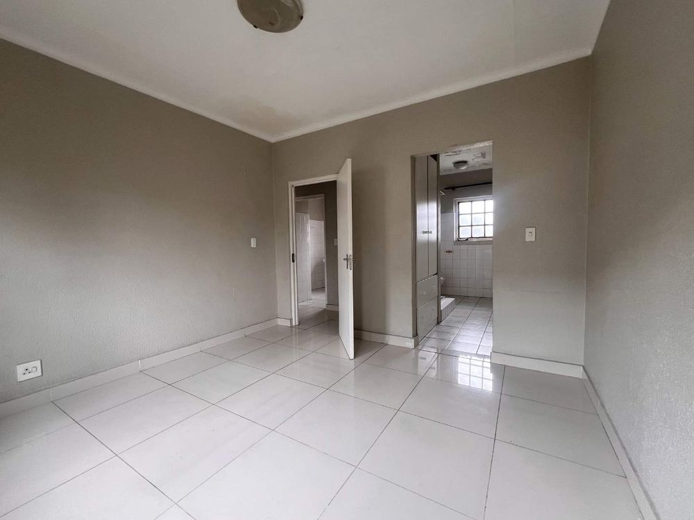 Back of main towards en-suite