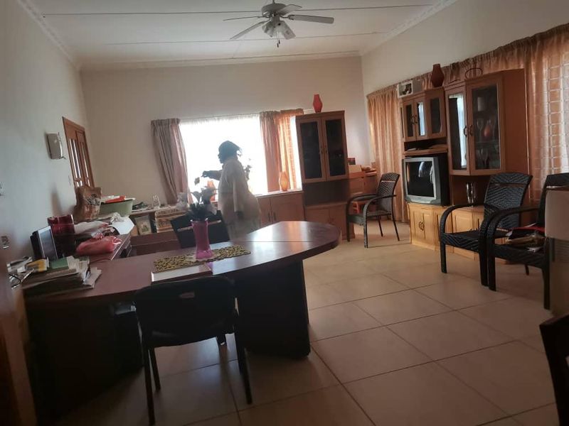 FOR SALE - 7.4HA SMALLHOLDING WITH MAIN HOUSE, MULTIPLE FLATS - USAKOS - Photo 3