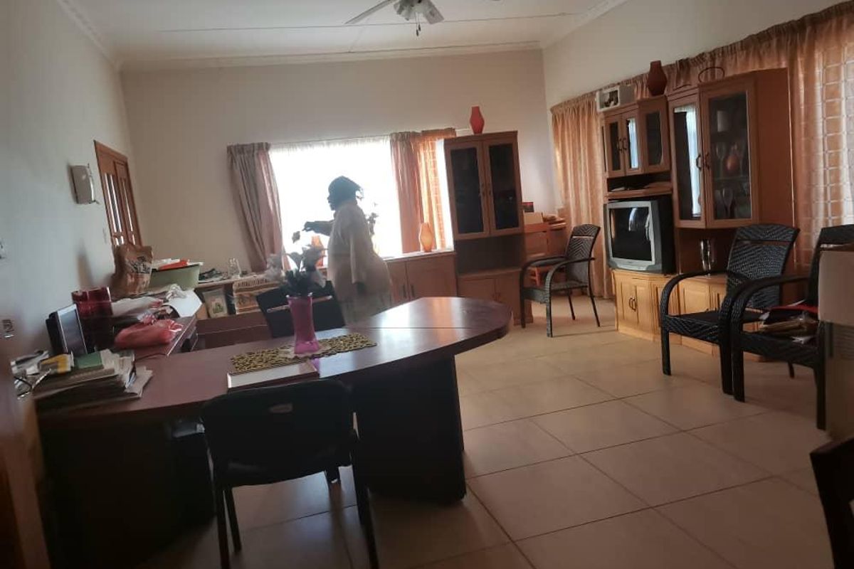 FOR SALE - 7.4HA SMALLHOLDING WITH MAIN HOUSE, MULTIPLE FLATS - USAKOS - Photo 3