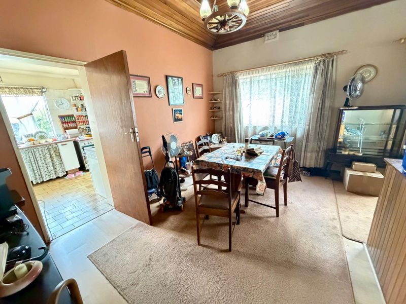 Charming Home with Endless Potential - Act Fast! - Photo 8