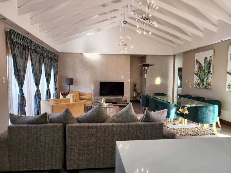 Luxury Living Starts Here – Your Heuwelsig Haven Awaits! - Photo 5