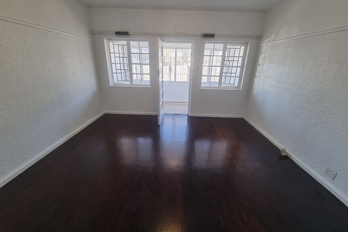 Spacious Unfurnished 1-Bedroom Apartment To Rent in Mowbray - Photo 4