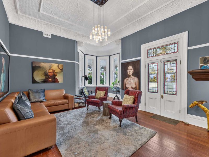 Character-Filled Victorian Family Home - Photo 8