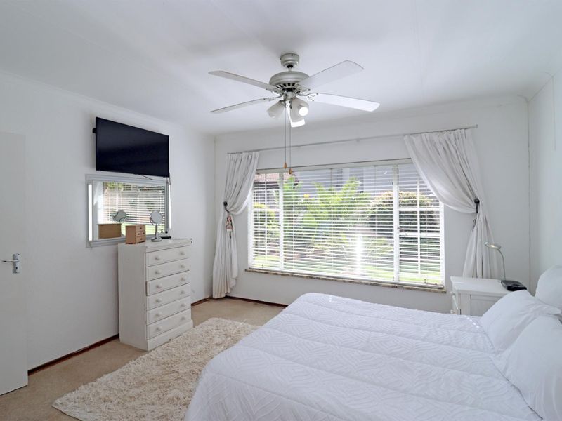Beautiful Family Home with Separate 2-Bedroom Flatlet in a Prime Area - Photo 3