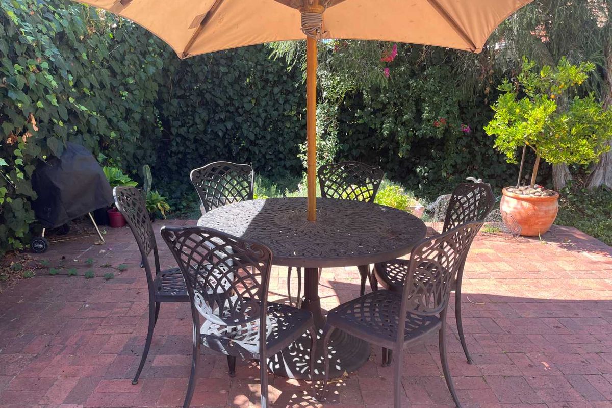 HIDDEN GEM IN THE HEART OF CLAREMONT - Photo 4