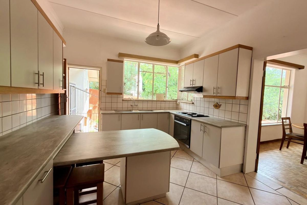 3 Bedroom House TO LET in Luxury Hill - Photo 2