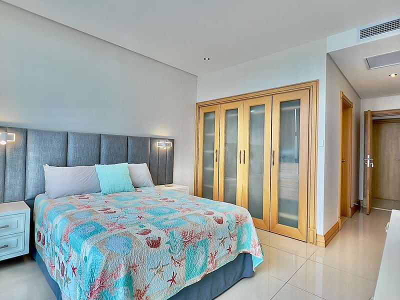 SEA-FACING 3 BEDROOM | 3.5 BATHROOM FURNISHED APARTMENT FOR SALE at The Pearls of Umhlanga®️ - Photo 6