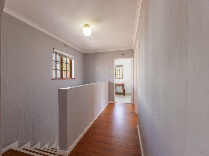 2 BEDROOM LOFT APARTMENT FOR SALE IN BRYANSTON - Photo 8