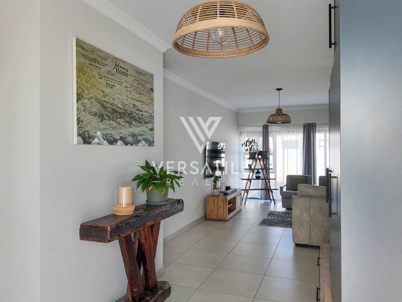 Modern Elegance Meets Coastal Comfort - Photo 10