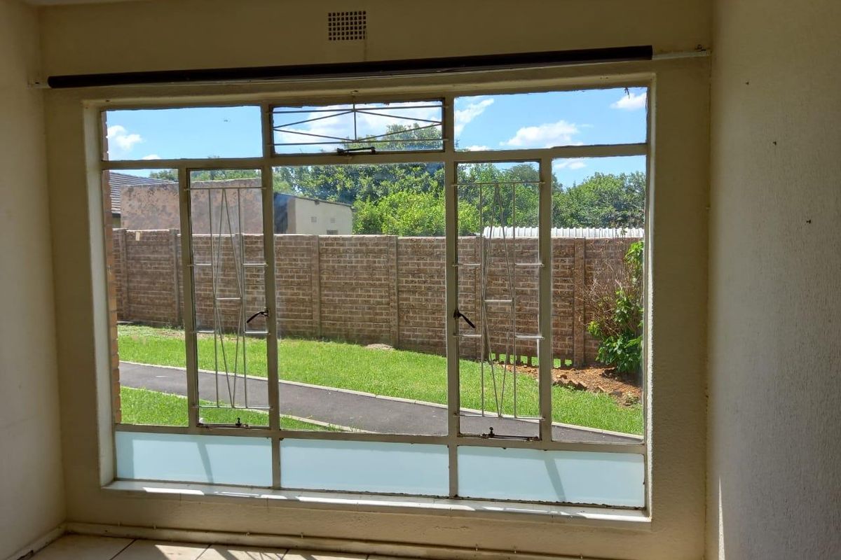 Two bedroom Ground floor unit up for grabs - Photo 4