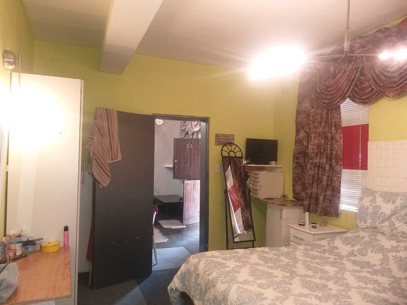 **Charming 1-Bedroom Ground Floor Apartment in a Premier Complex For Sale! - Photo 10