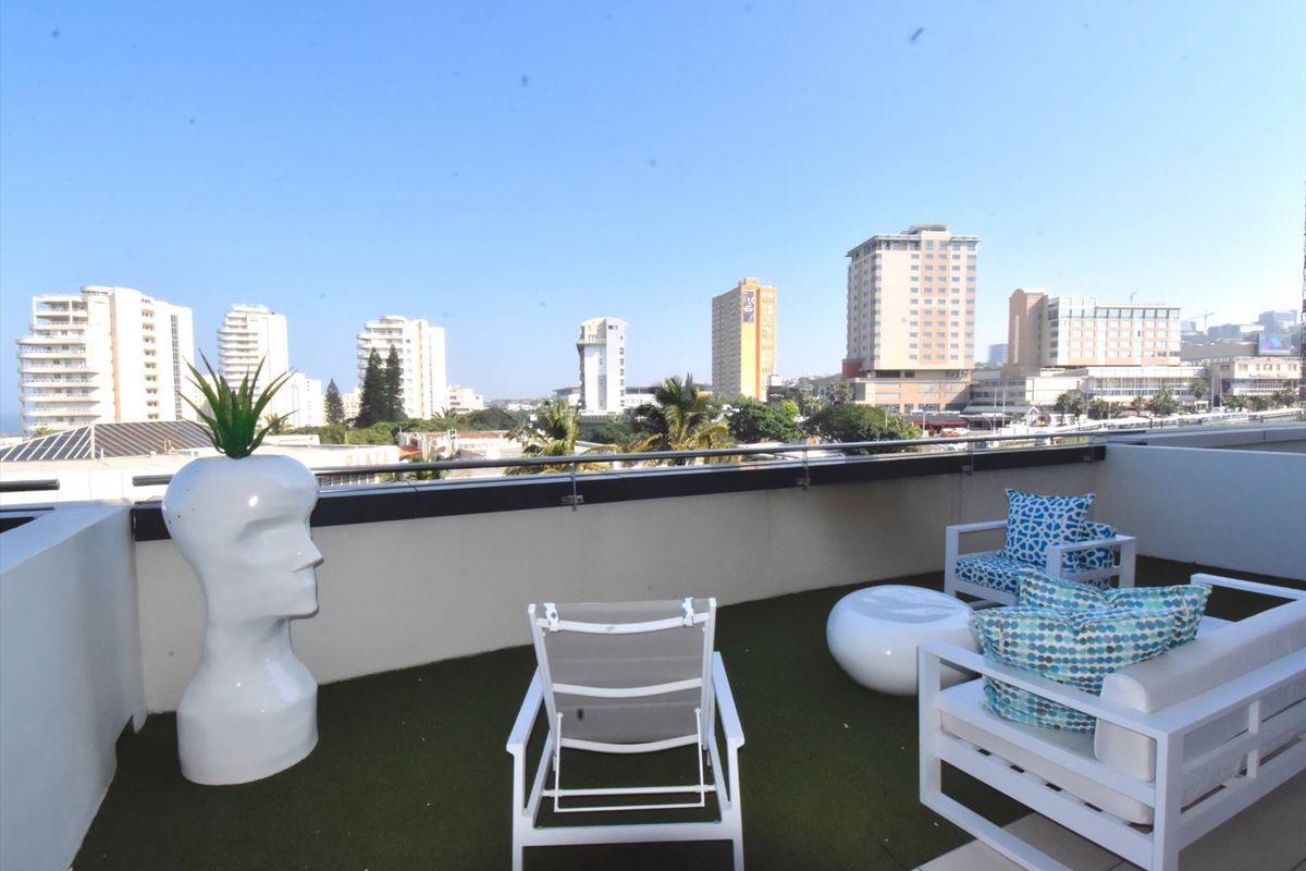 Where Luxury Meets Convenience - Photo 2