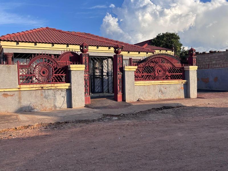 A FAMILY HOME - Photo 8