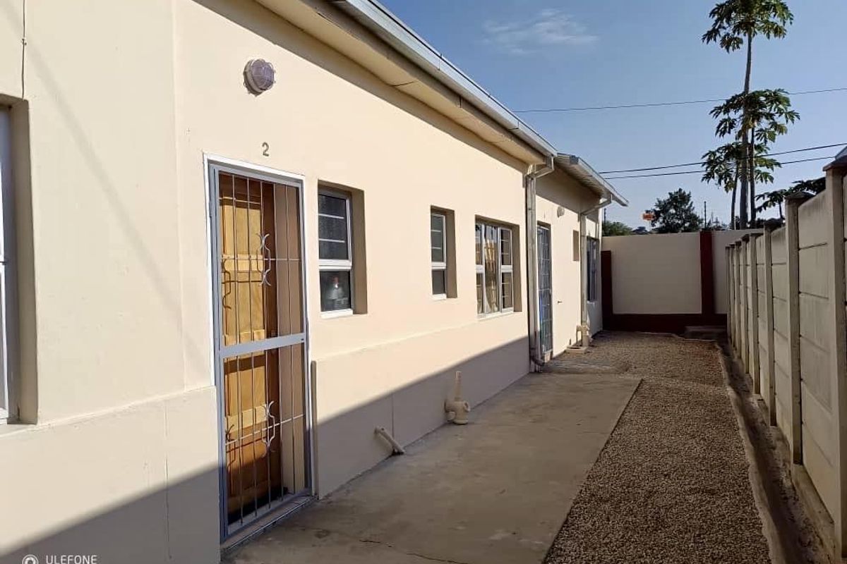 3 Bedrooms House with 7x Apartments For Sale in Tsumeb - Photo 4