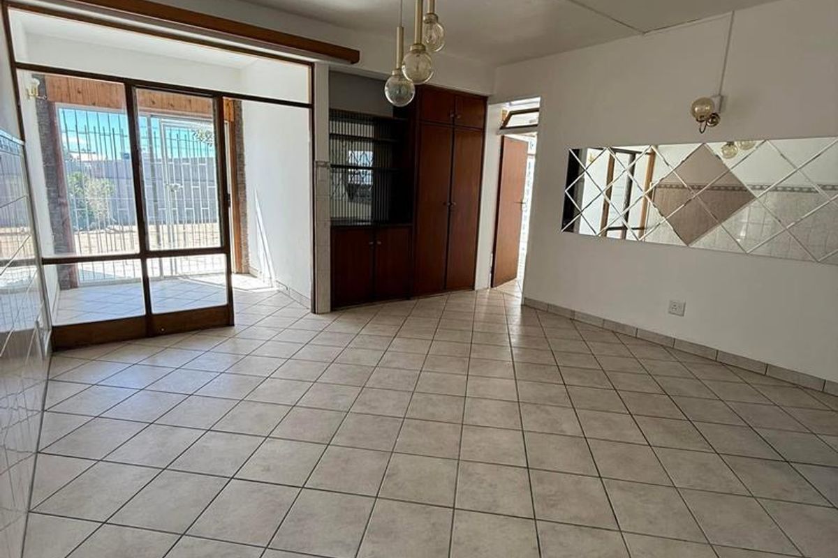 Klein Windhoek- For Sale- N$890 000 - Photo 2