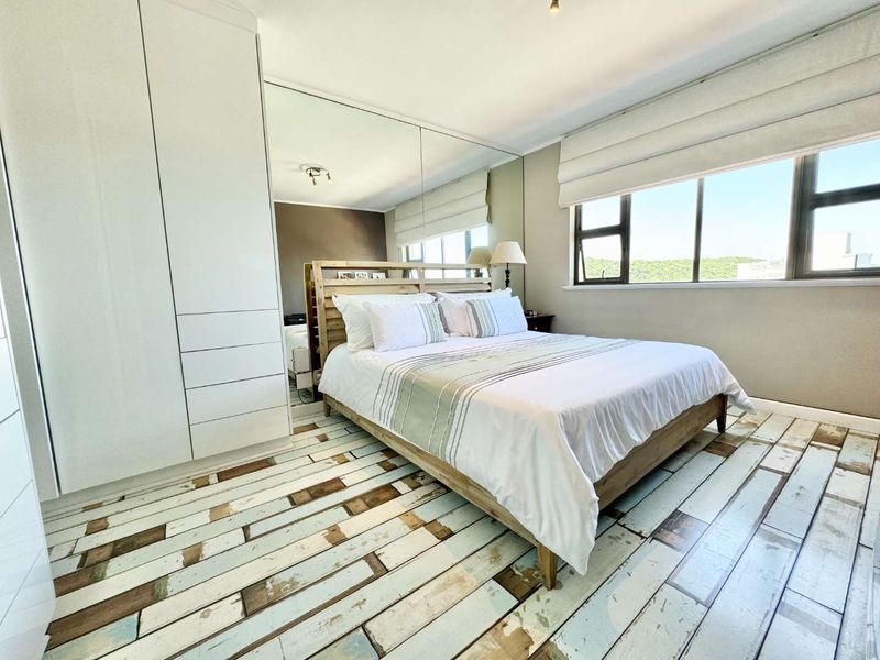 Exquisite Umhlanga Beachfront Apartment with Amazing Sea & Lagoon Views!! - Photo 9