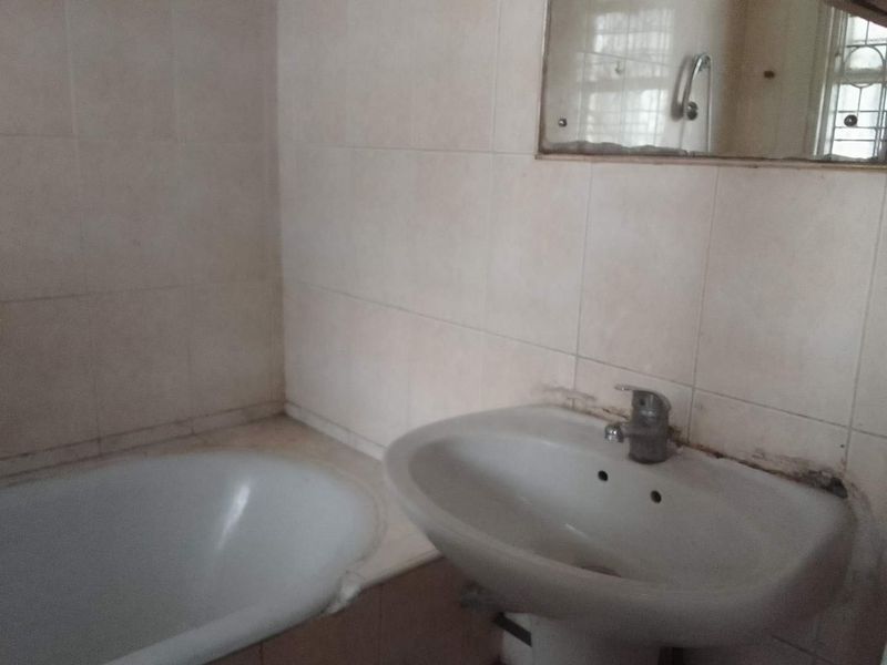 Priced to sell! - Photo 9