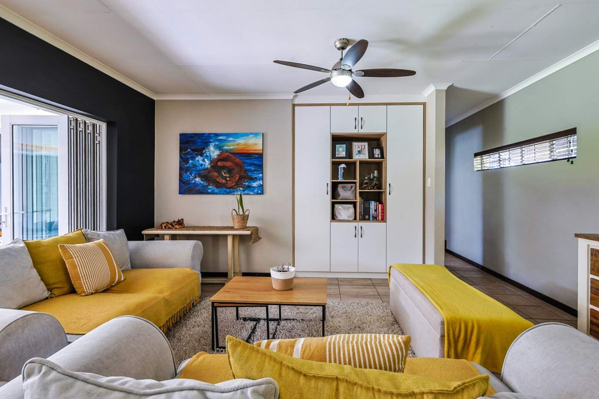Exclusive Charming Family Home with Spacious Living and Entertainment Areas in Die Wilgers - Photo 5