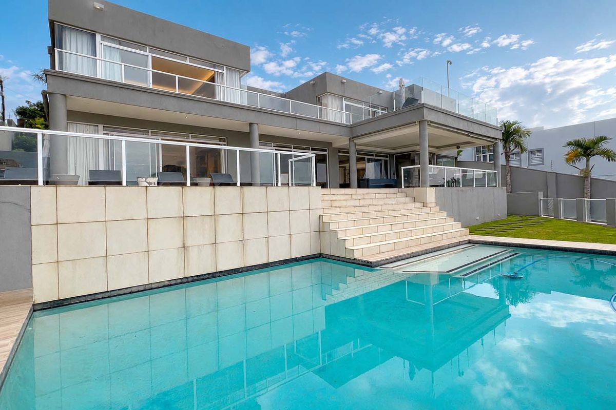 Forest Drive, Umhlanga Rocks – Exceptional Home with Panoramic Sea Views - Photo 4