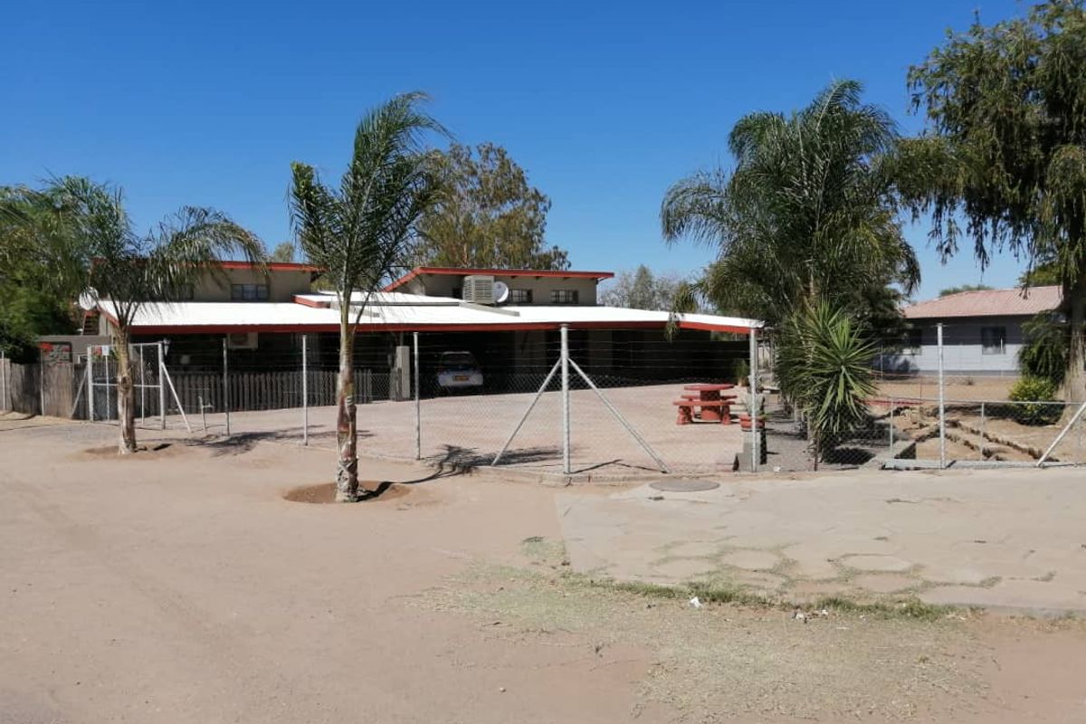 EXCELLENT INVESTMENT FOR SALE IN MARIENTAL 4 RENTAL UNITS ON ONE ERF - Photo 2