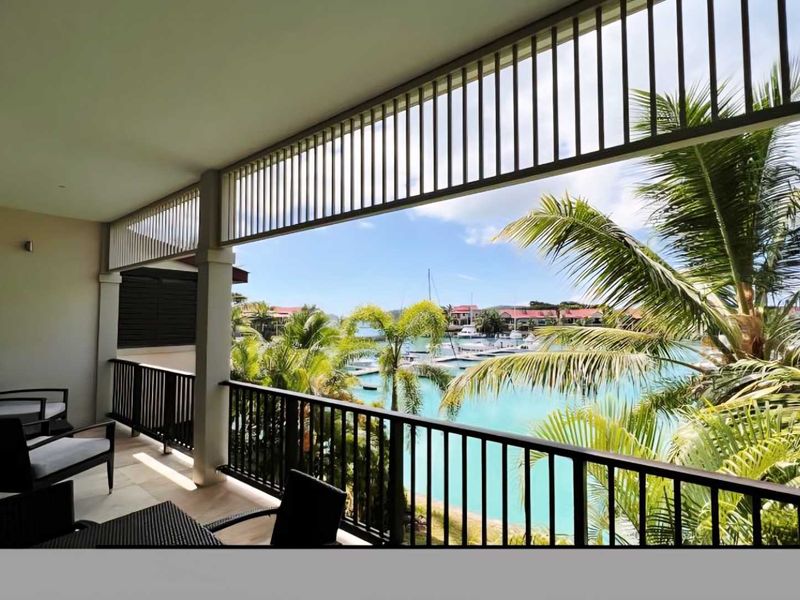 SPACIOUS ONE BEDROOM TWO BATHROOM APARTMENT WITH RENTAL LICENSE - Photo 2