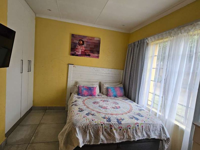 2 bedroom town house in the heart of Eldorette - Photo 7