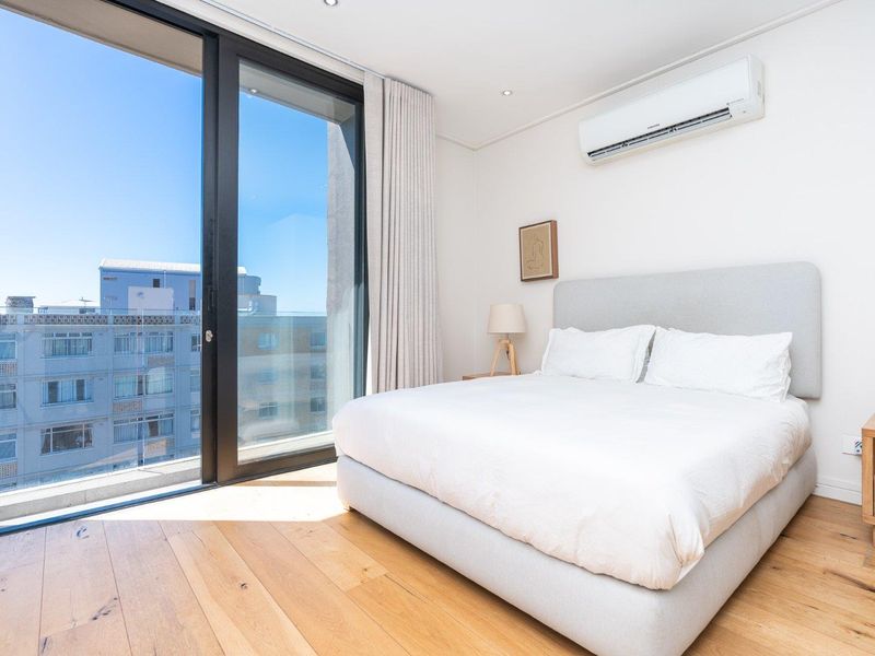 Stunning 2-Bedroom Apartment in the Iconic Glengariff Building - Photo 3