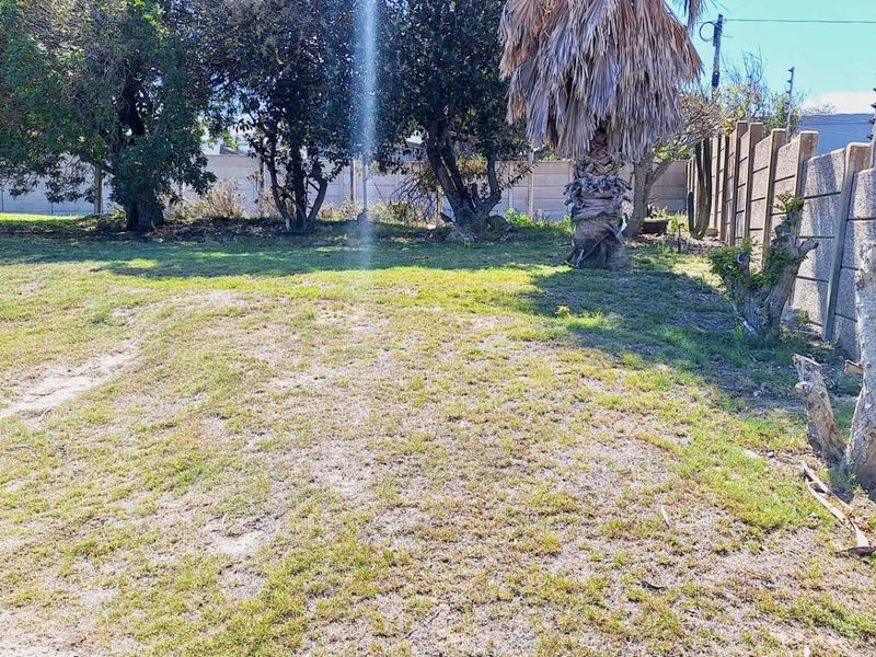 Location Location Location - Empty 868 sqm Stand For sale - Photo 2