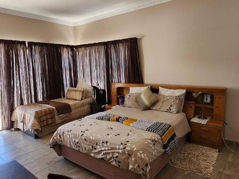 ✦ PRICE REDUCED – NOW N$7,900,000 (Excl. Costs) Previously listed at N$8,500,000 - Photo 3
